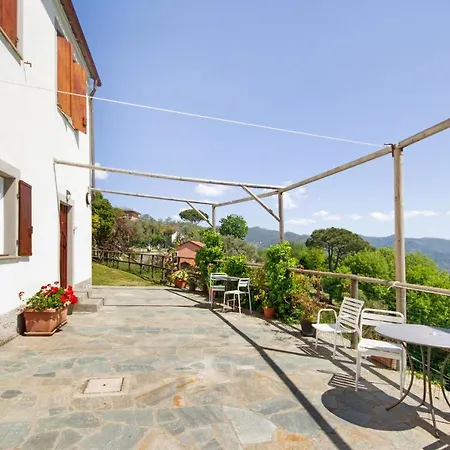 Apartment Monolocale Fattorialmare Viola Camogli